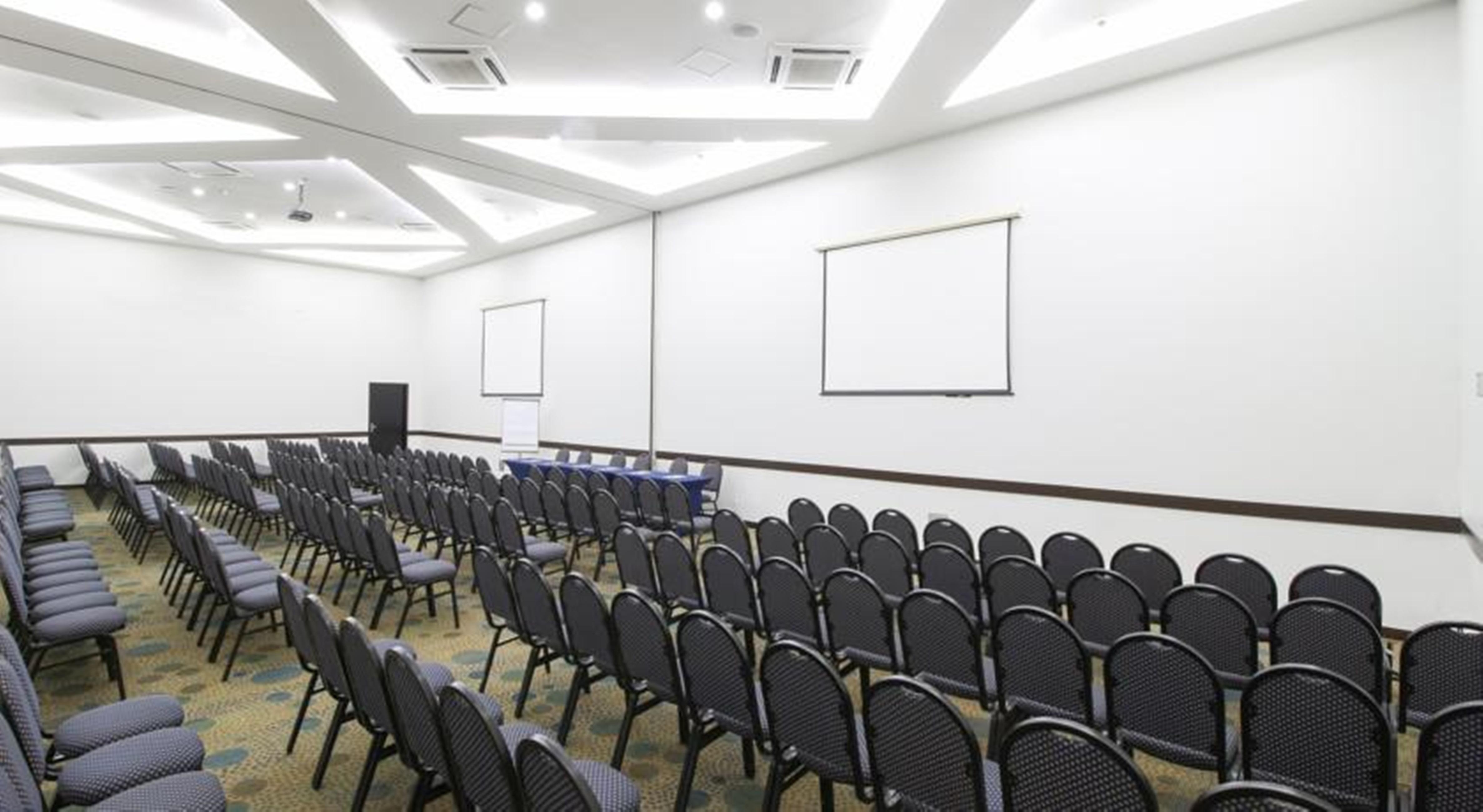 Hotel Slaviero Downtown 4*