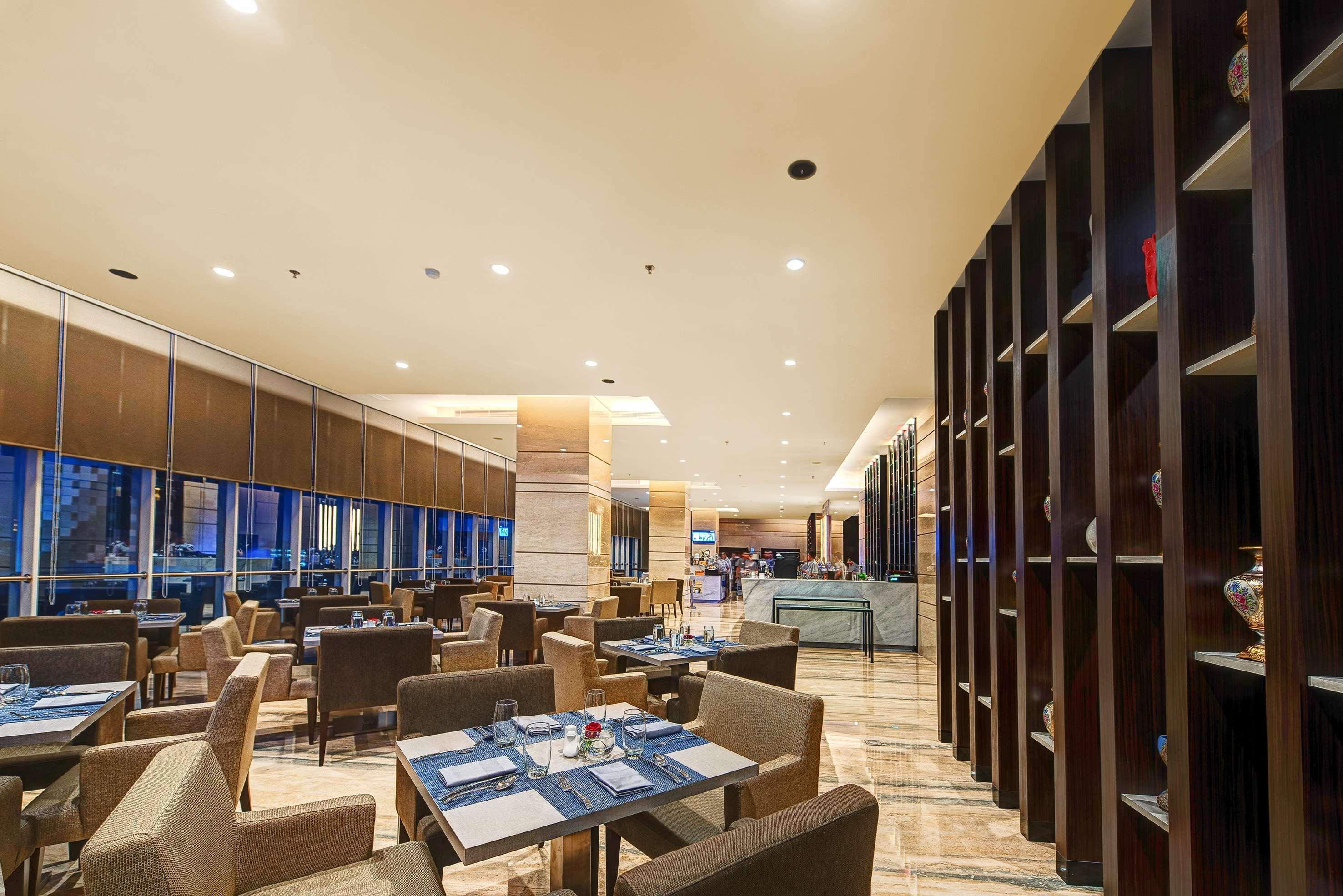 Slaviero Downtown Hotel 4*